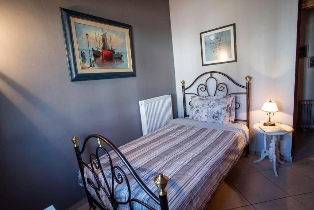 Ellie'S Vintage House Apartment Galaxidi Bagian luar foto
