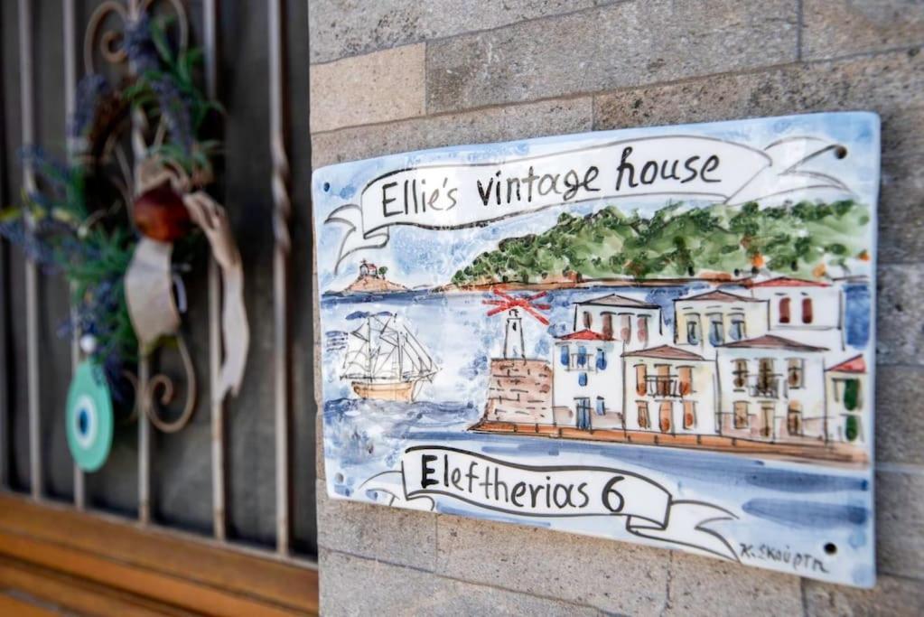 Ellie'S Vintage House Apartment Galaxidi Bagian luar foto