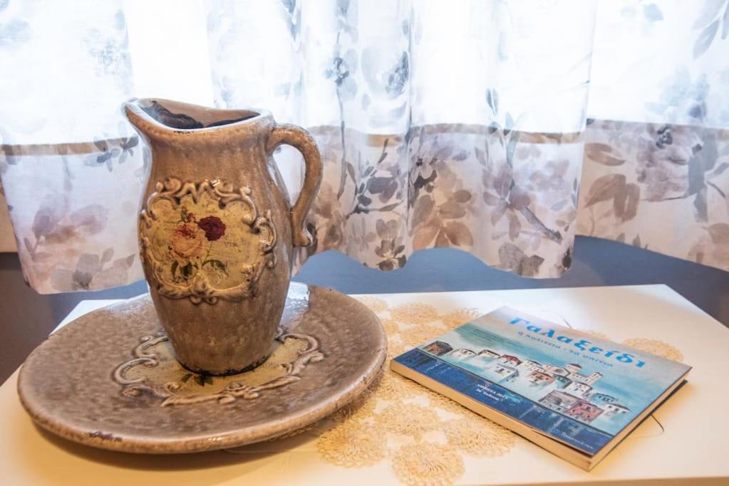 Ellie'S Vintage House Apartment Galaxidi Bagian luar foto