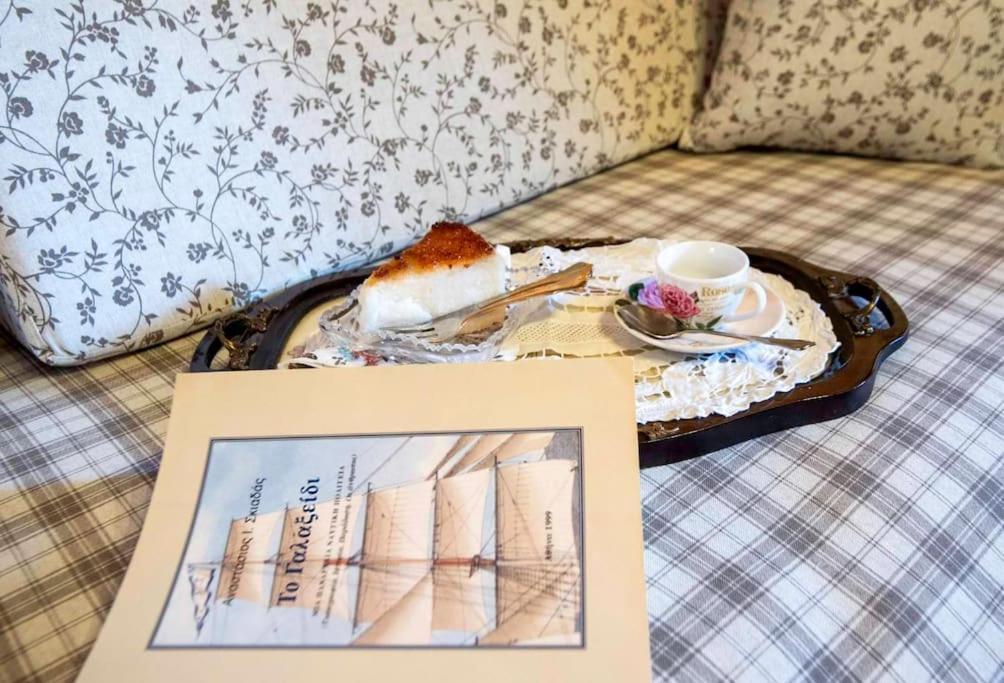 Ellie'S Vintage House Apartment Galaxidi Bagian luar foto
